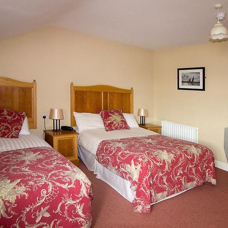 Hotel Ostan Oilean Acla Achill Sound Exterior foto