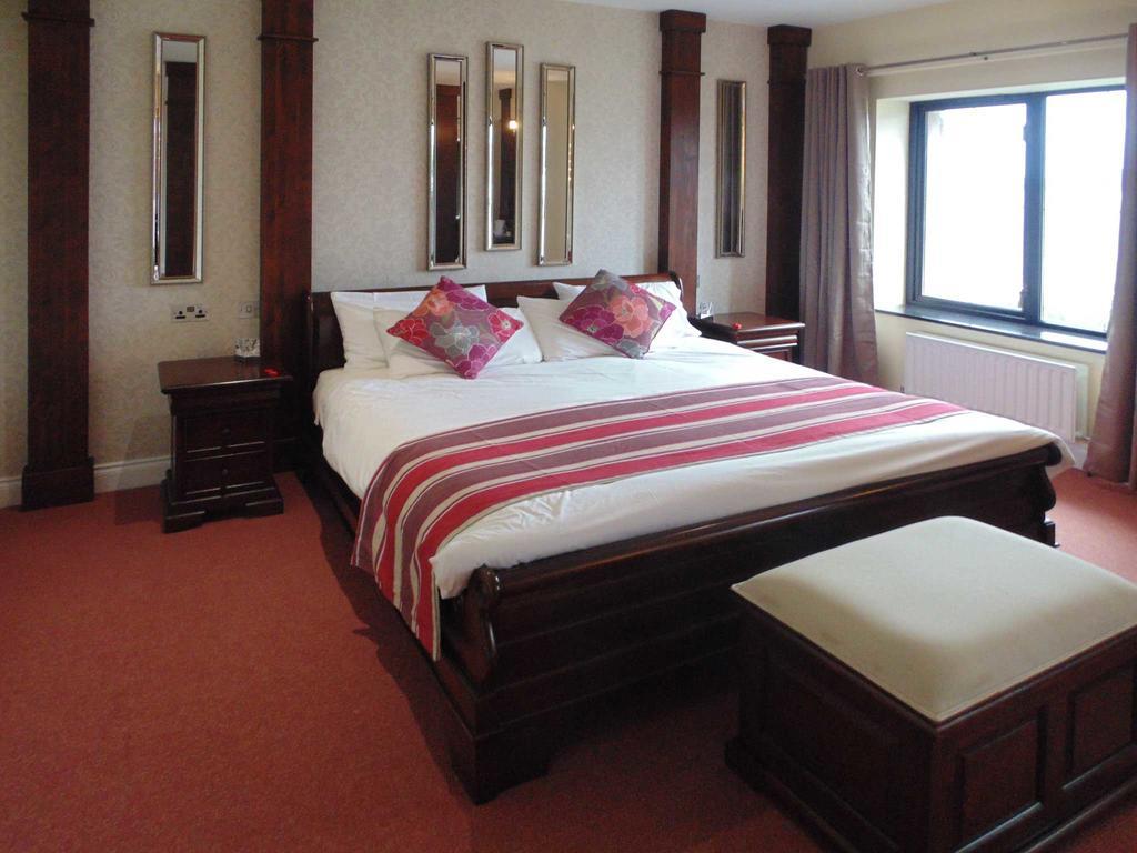 Hotel Ostan Oilean Acla Achill Sound Exterior foto