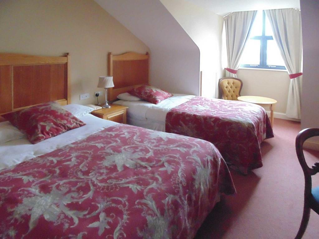 Hotel Ostan Oilean Acla Achill Sound Exterior foto