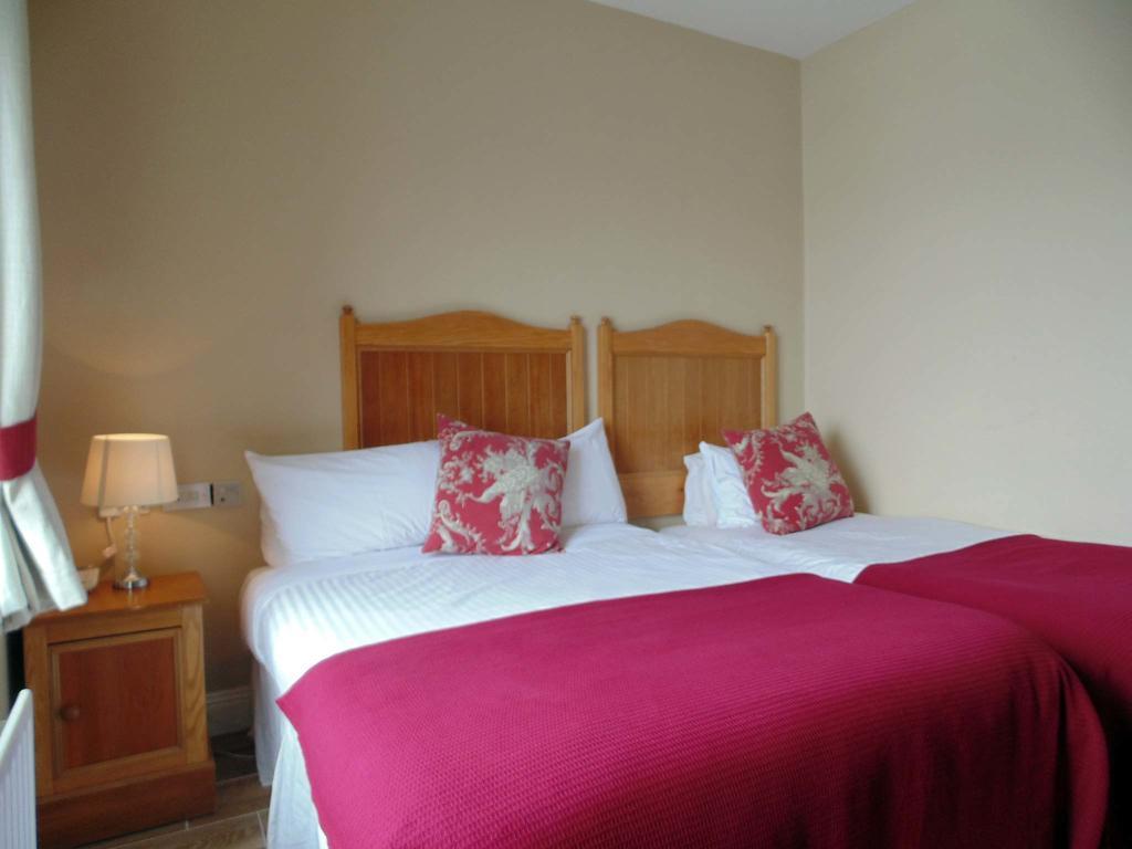 Hotel Ostan Oilean Acla Achill Sound Exterior foto